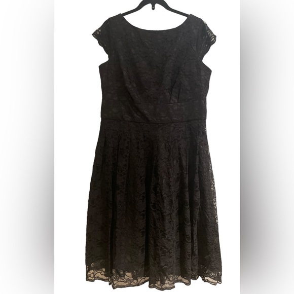 Jones Wear black formal lined lace dress - Picture 1 of 5
